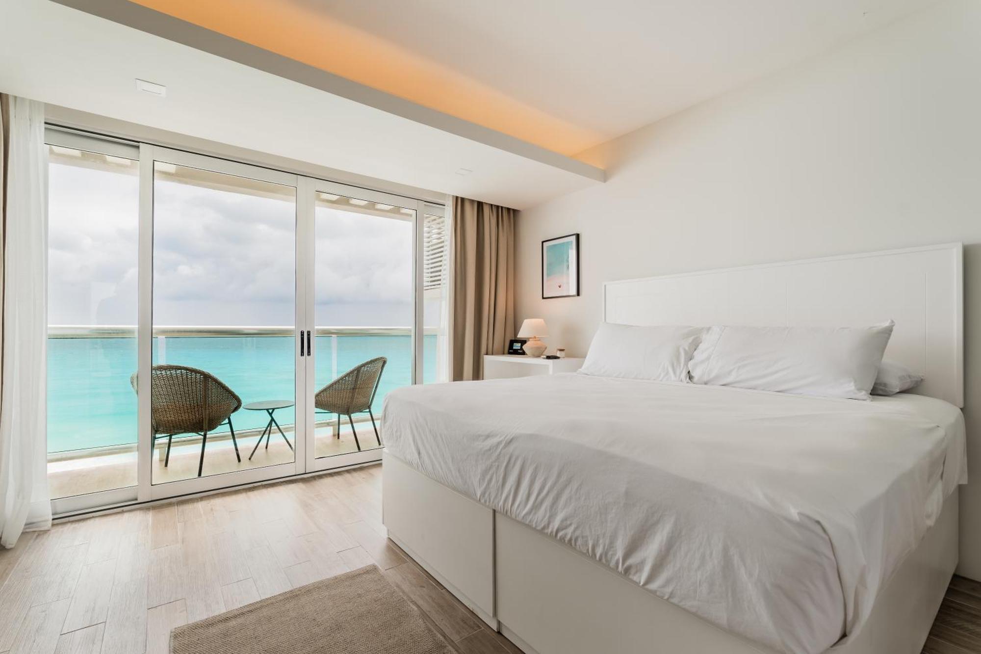 The Oceanfront By Casa Paraiso Aparthotel *