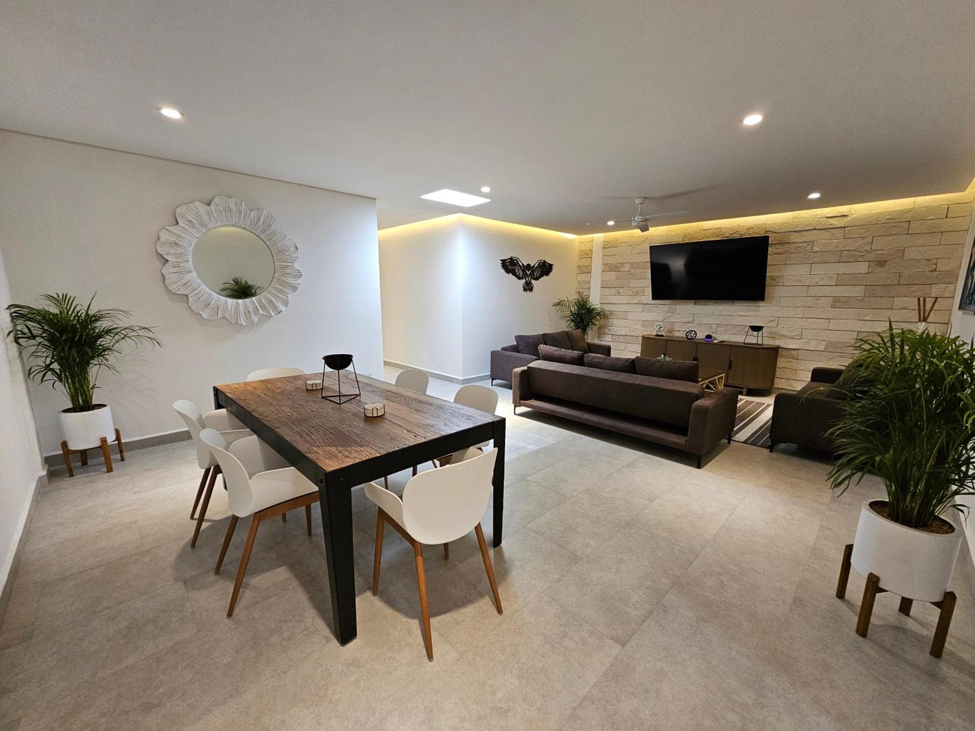 Apartment 1st Luxury Warehouse