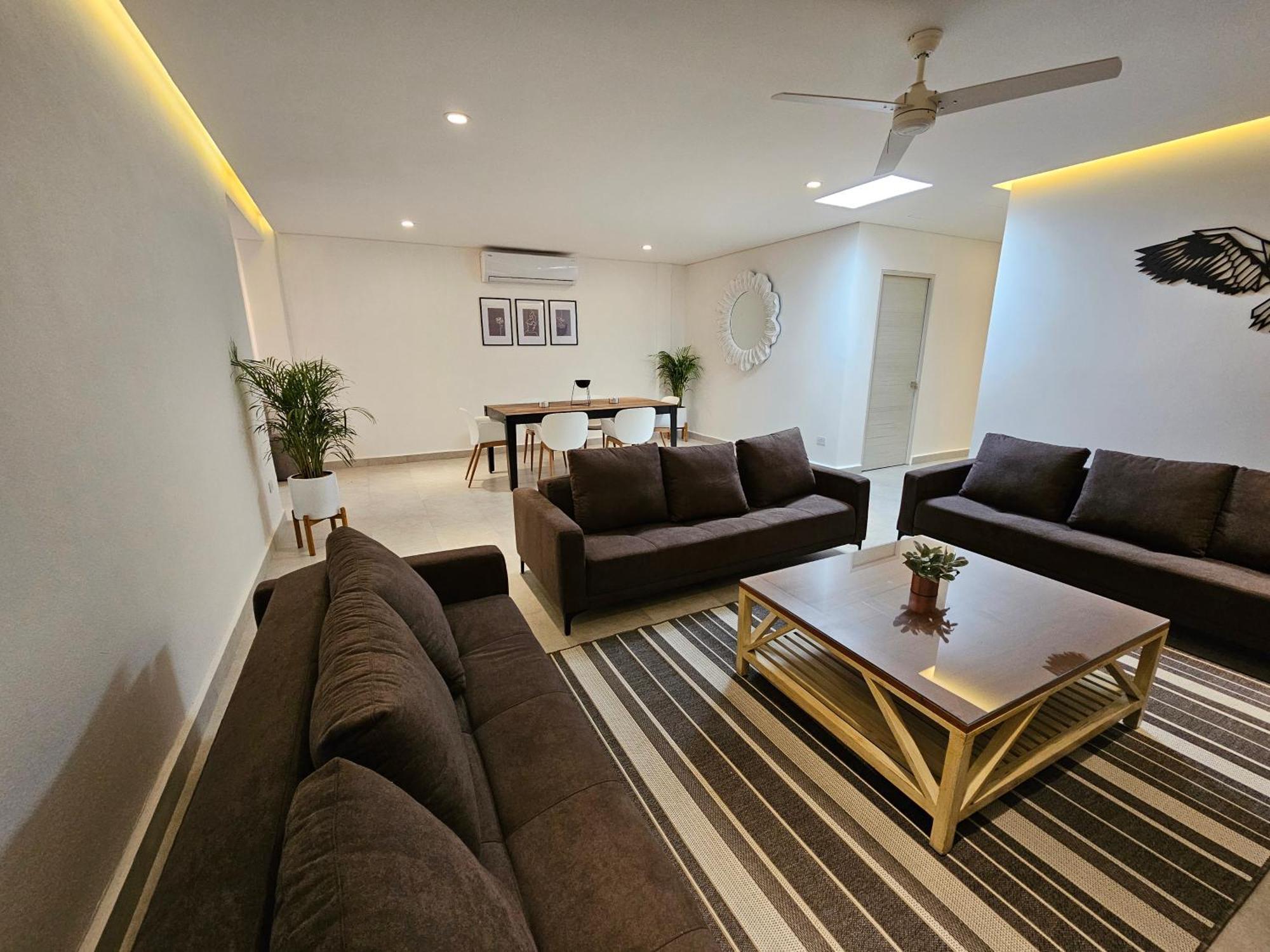 1st Luxury Warehouse Cancún