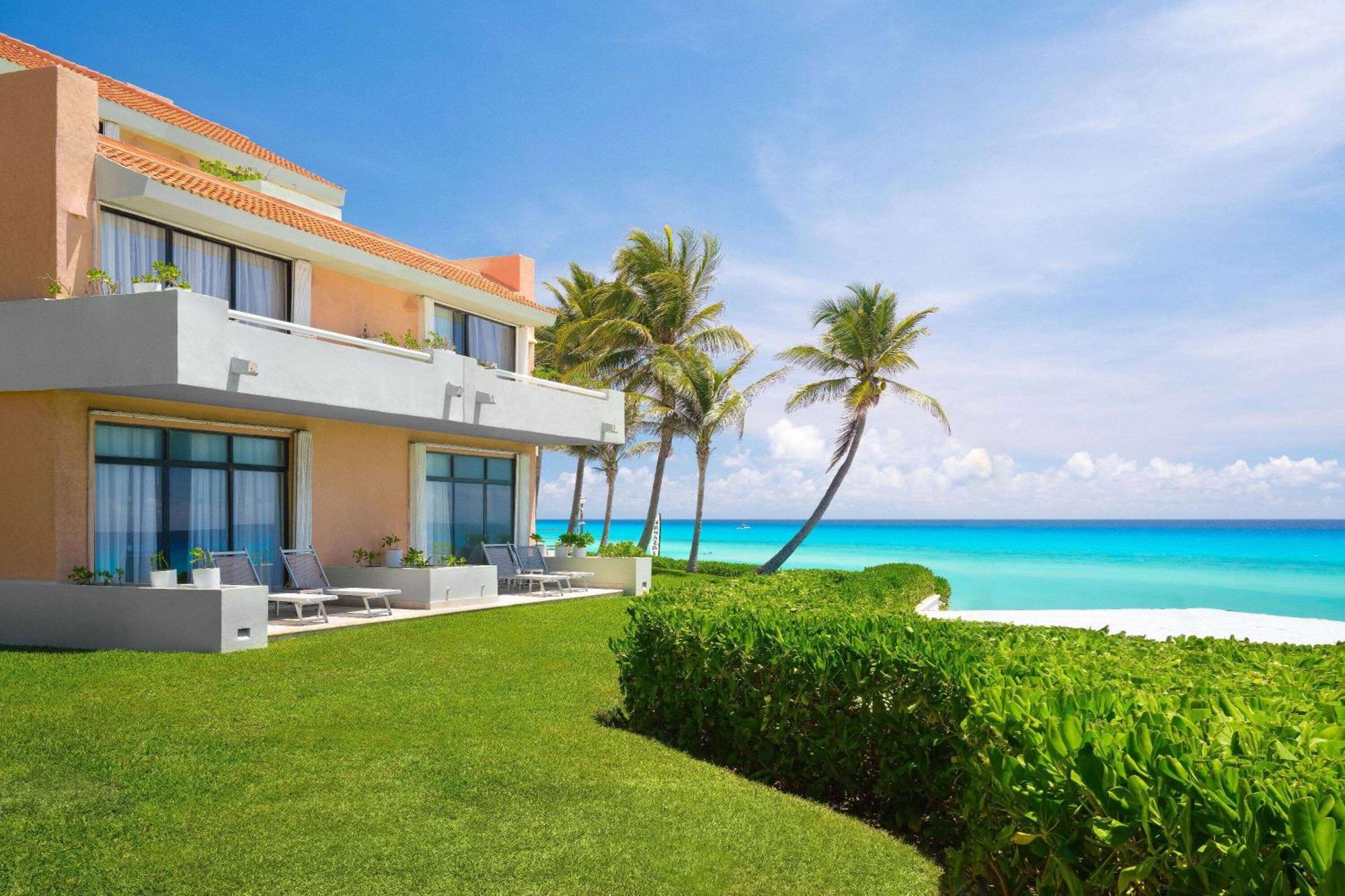 Wyndham Grand All Inclusive & 5* Cancun