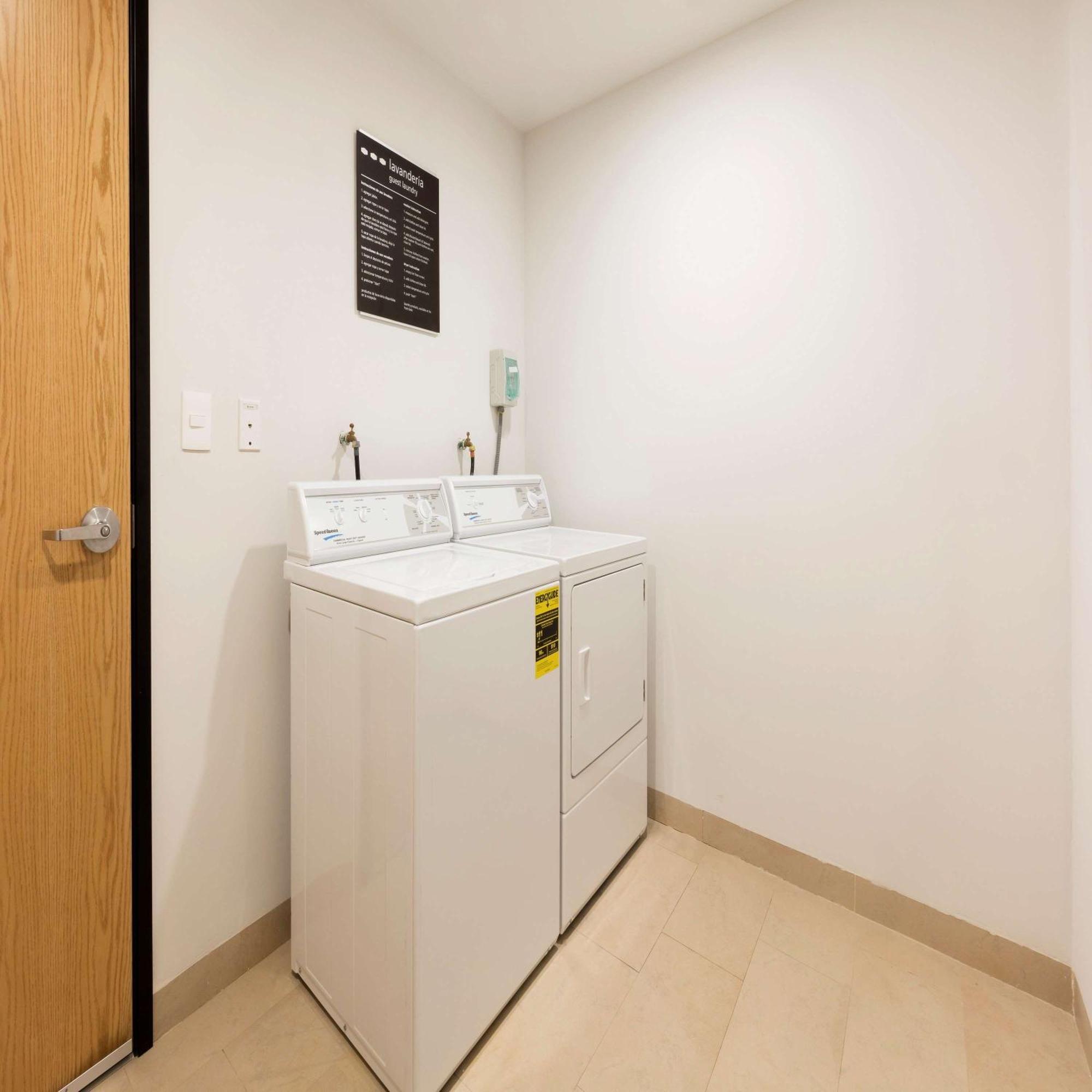 Hampton By Hilton Cumbres Cancun