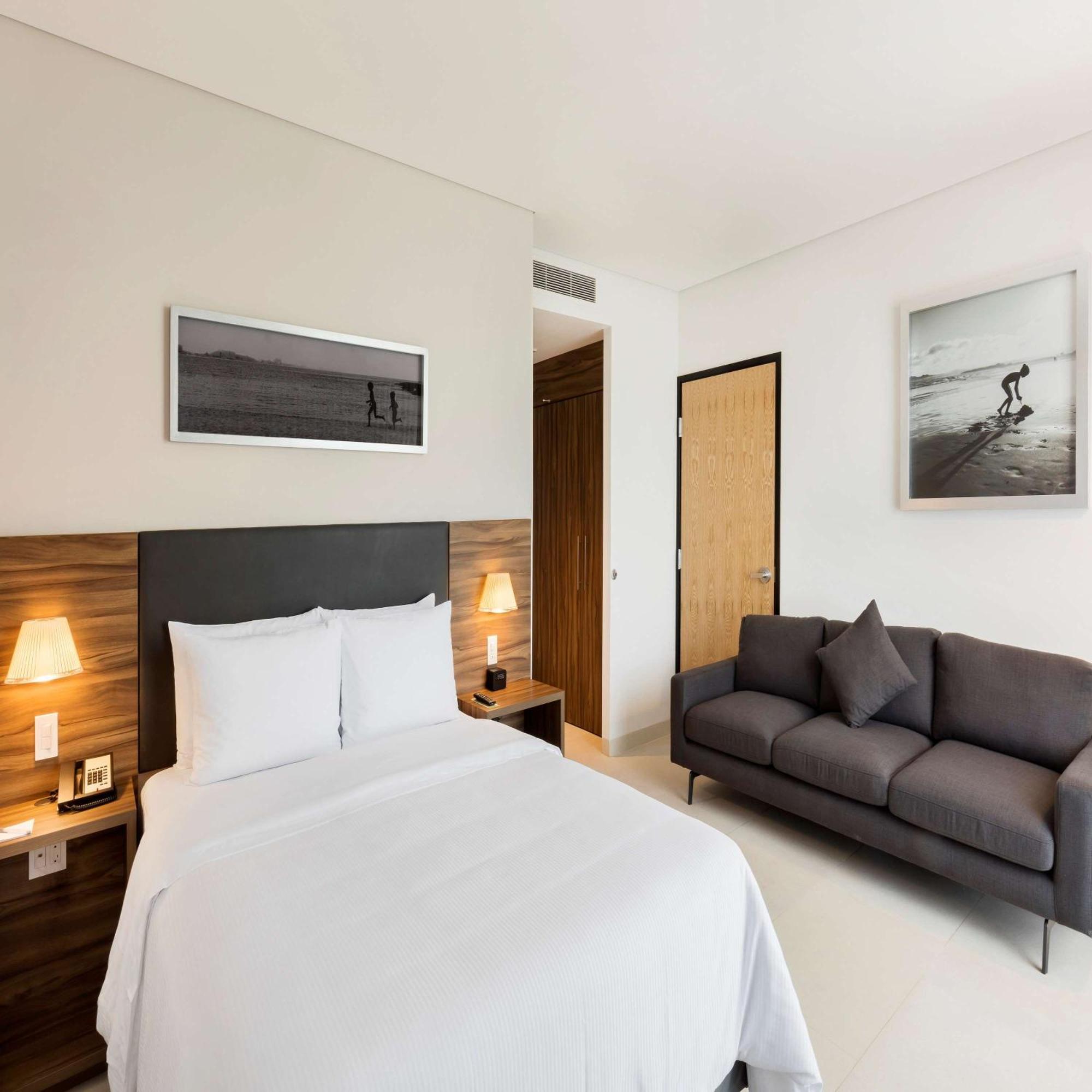 Hampton By Hilton Cumbres Hotel Cancun