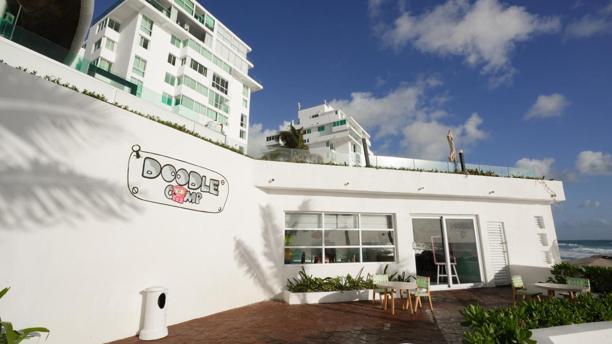 Oleo Playa Resort
