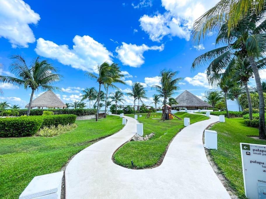 Apartment Punta Me Luxury Beach Front & Nice Sea View *