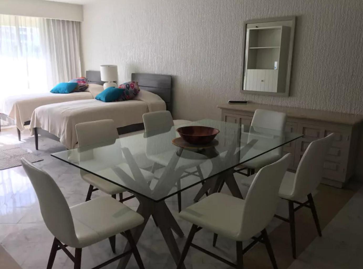 Beachfront Getaway Aparthotel Cancun