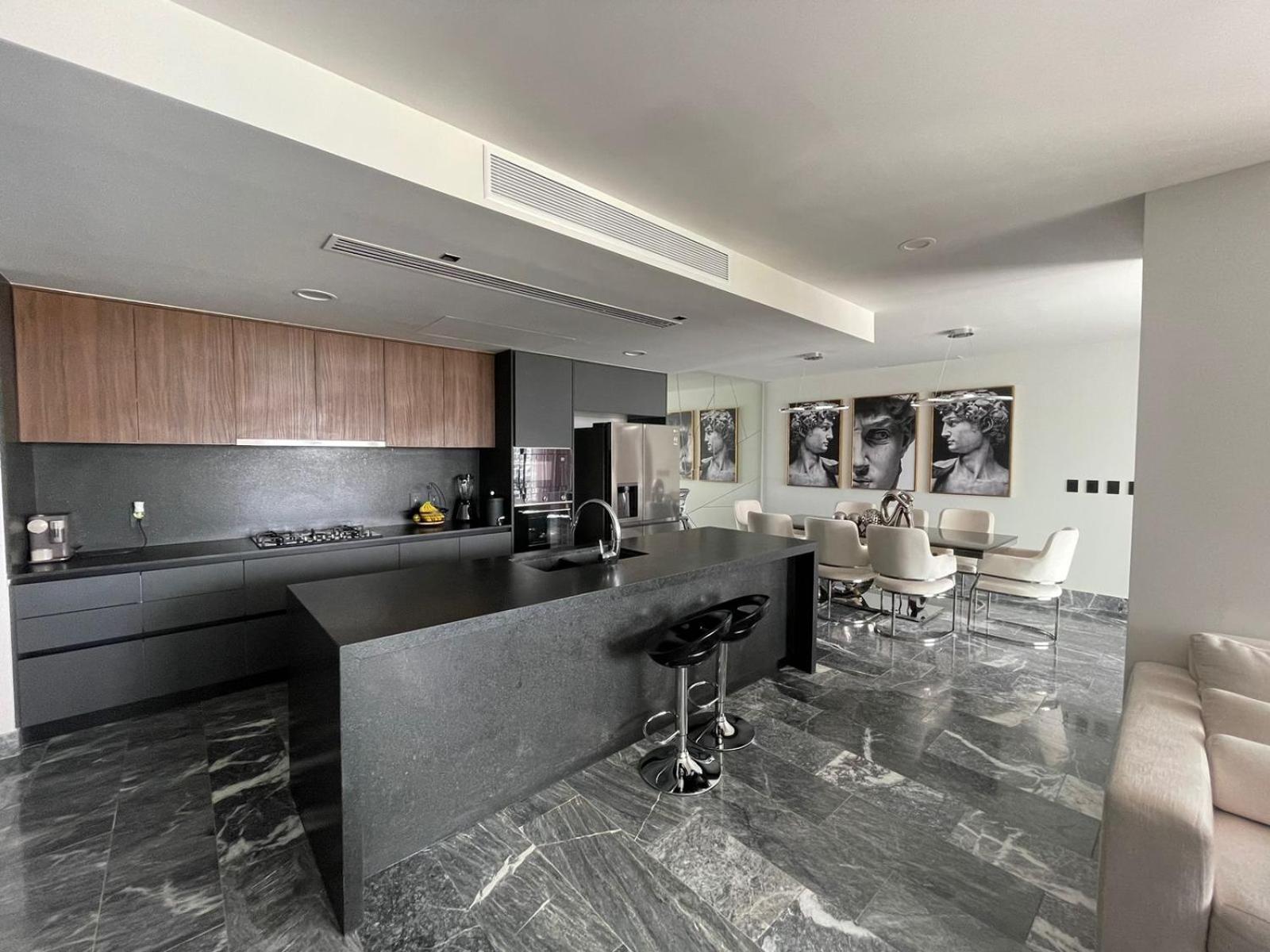Luxx Shark Tower Apartamento