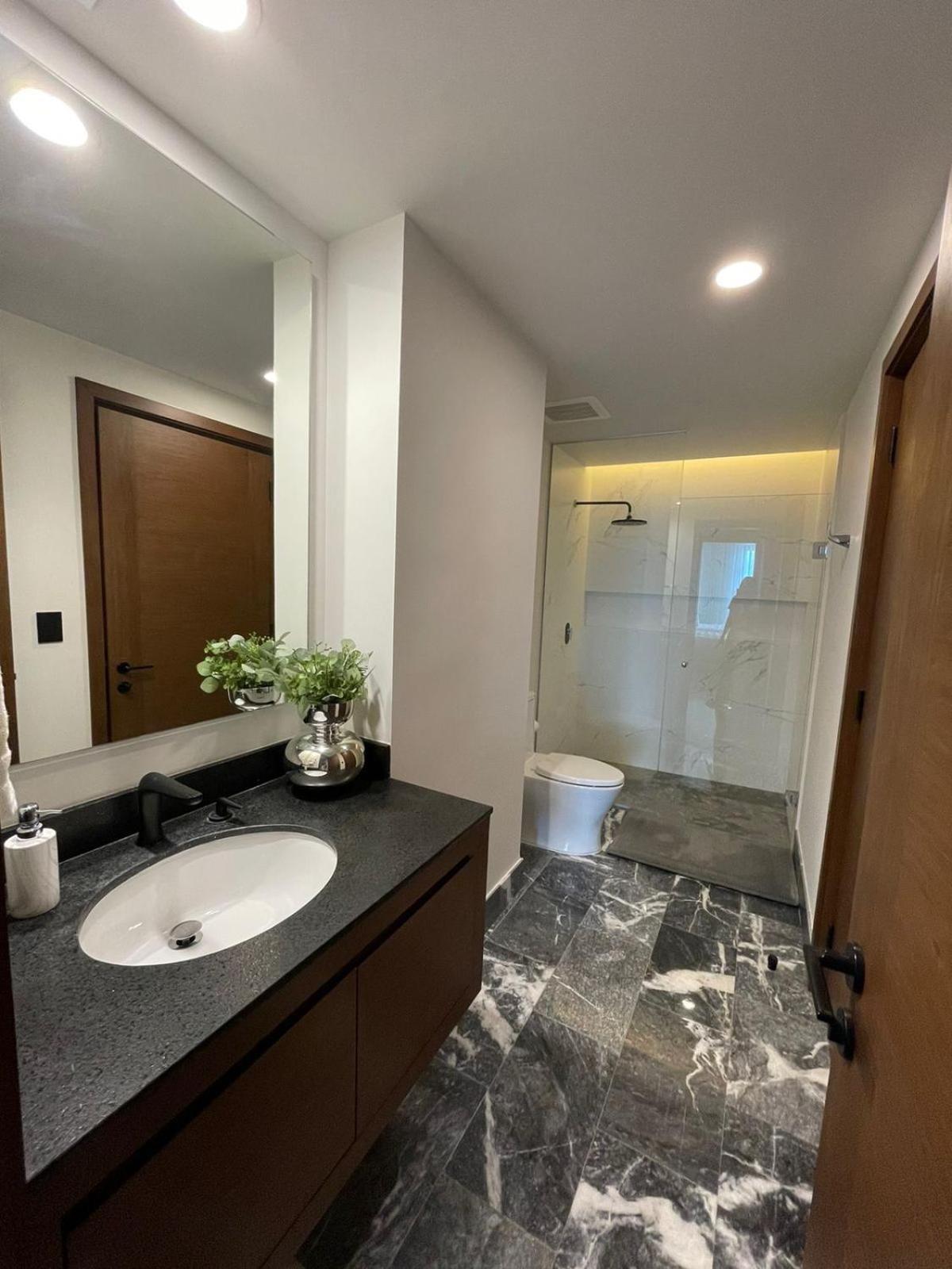 Luxx Shark Tower Apartamento Cancún