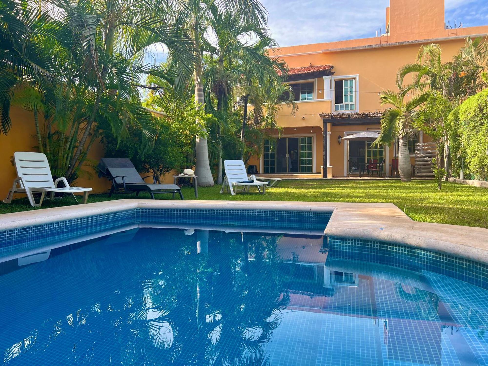 Bed & Breakfast Cancun-soho 2*