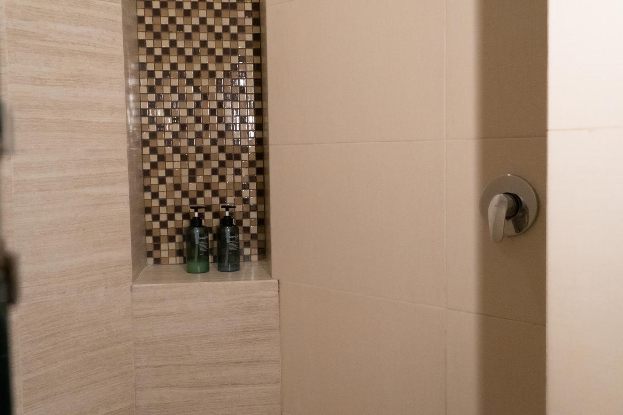 Infinity Triple 212 Apartahotel