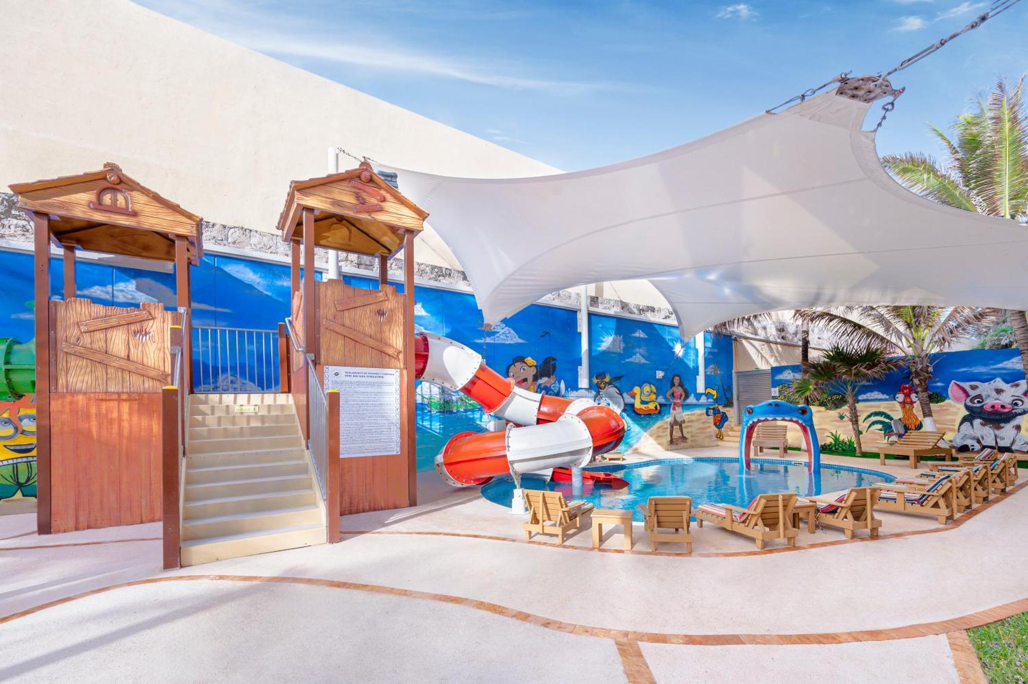 Gr Solaris Cancun