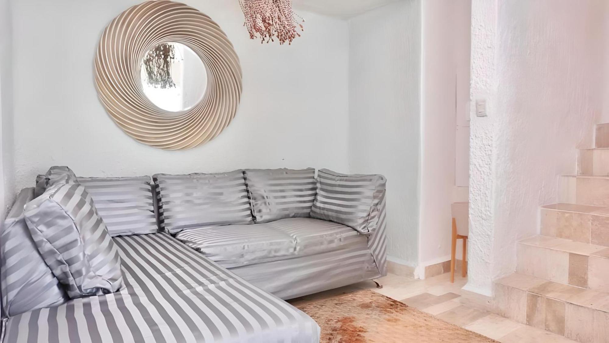Apartment Plaza By Andiani Travel