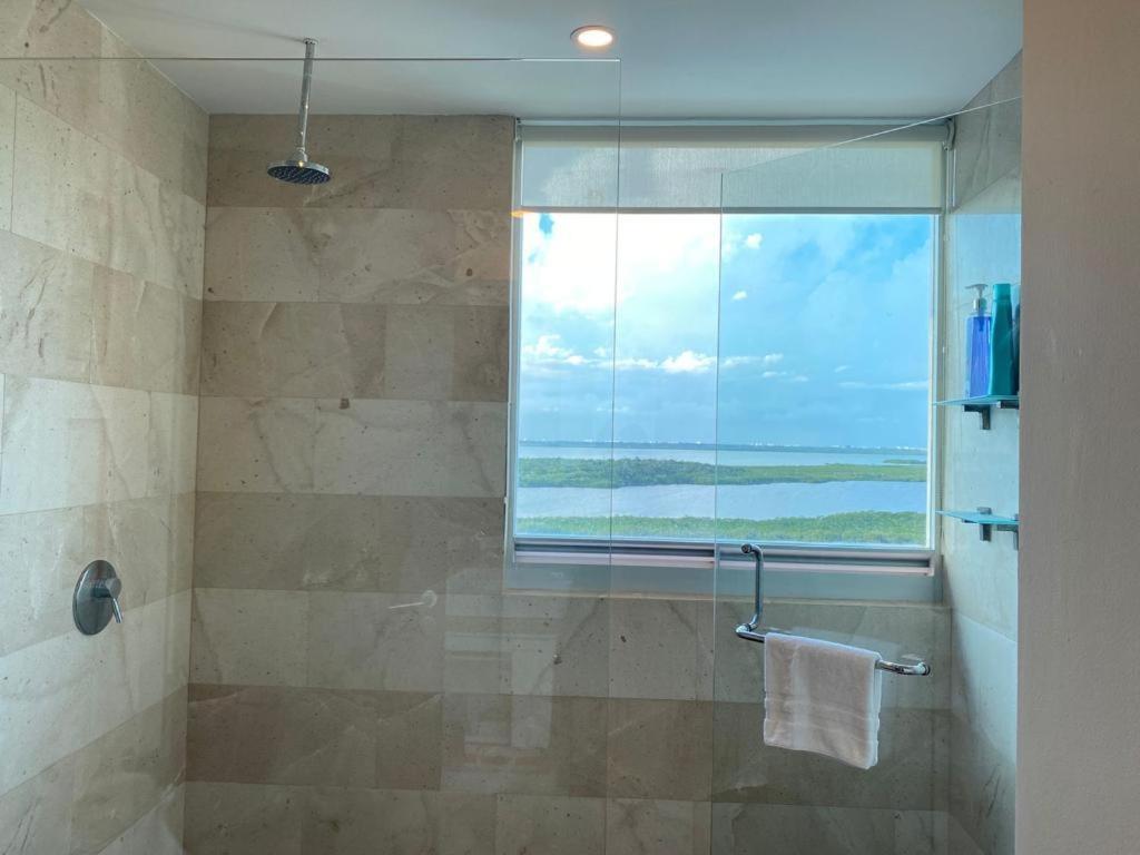Apartamento Luxury Beachfront - *