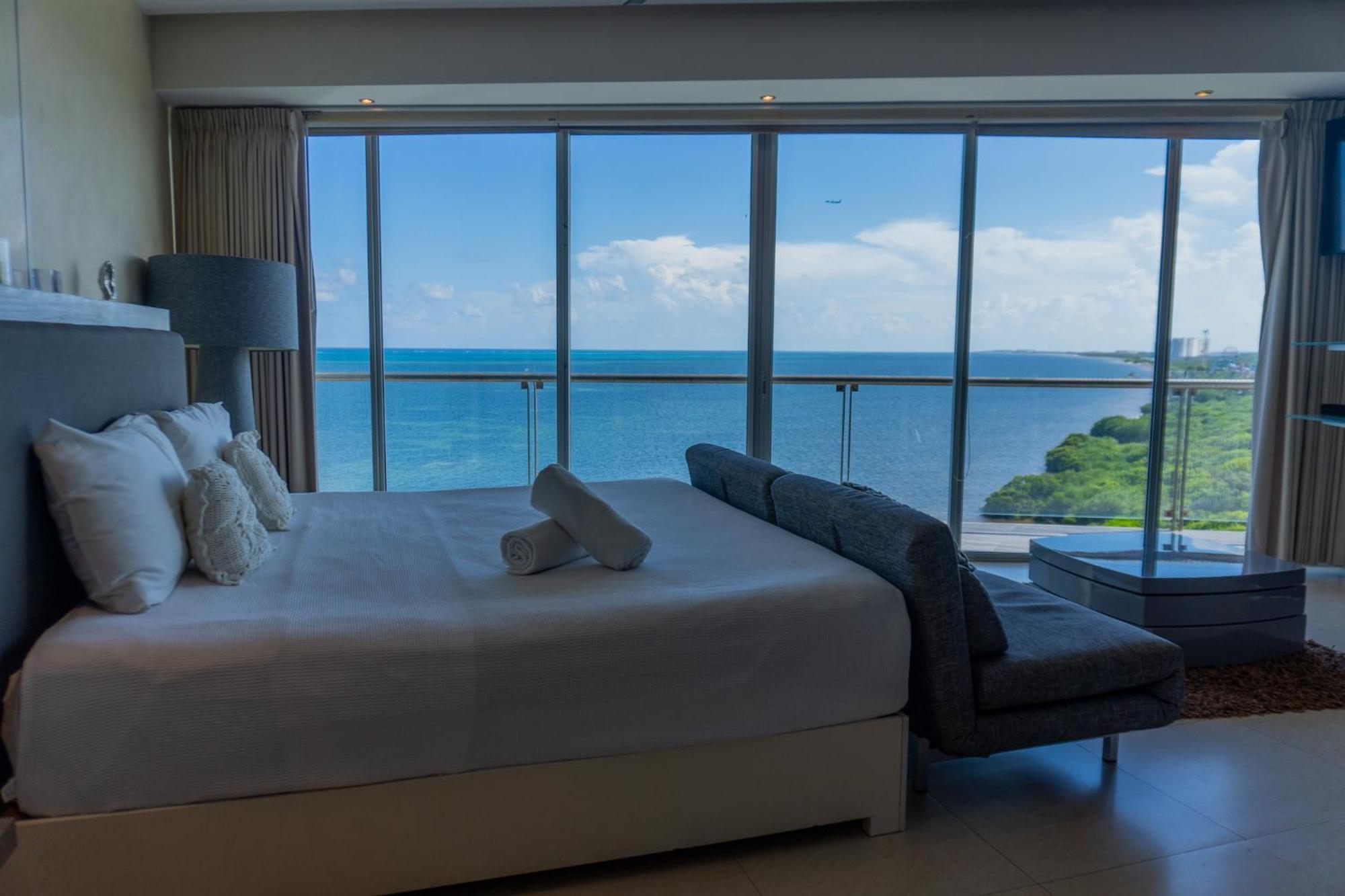 Luxury Beachfront - * Cancún