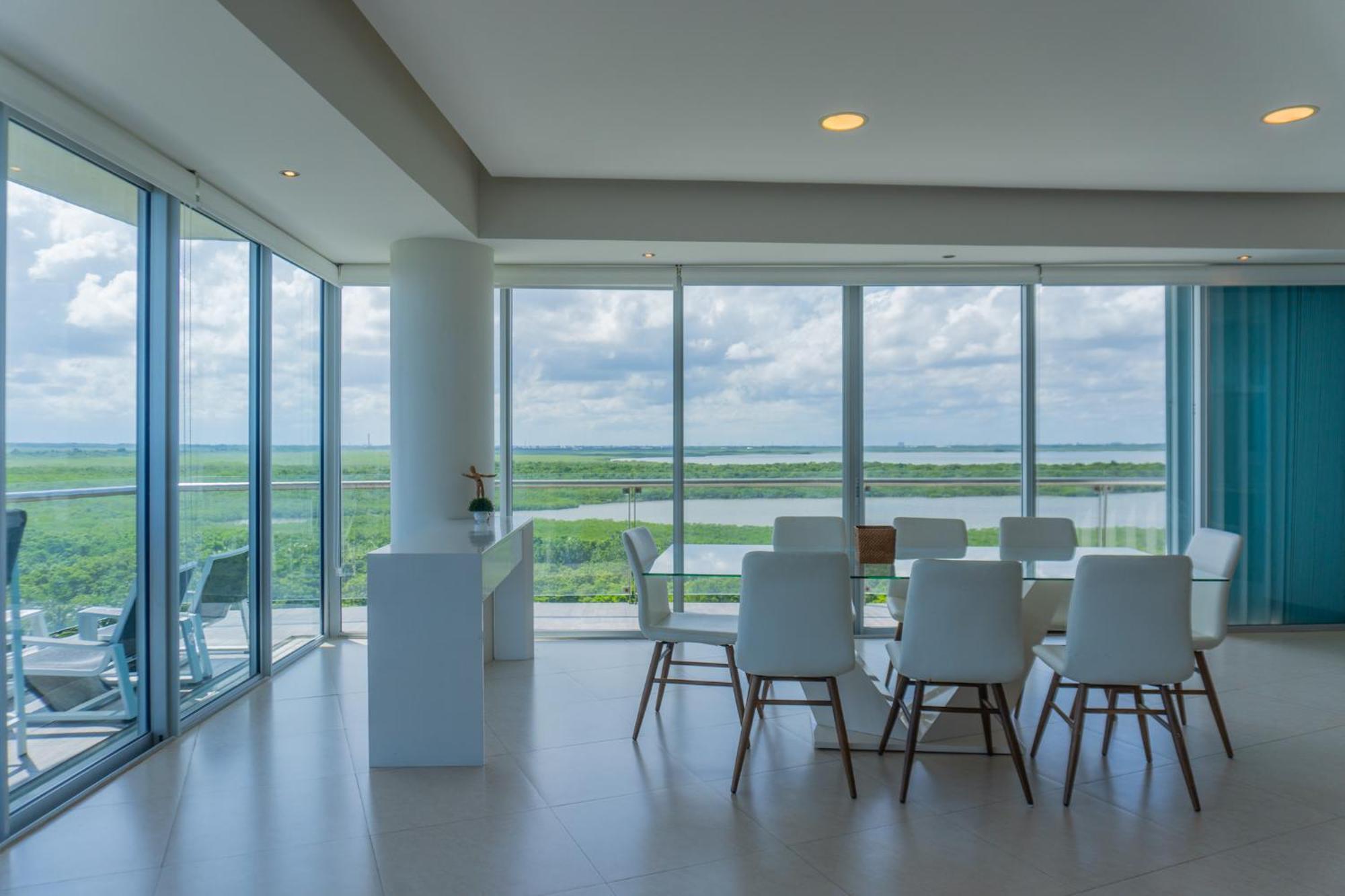 Luxury Beachfront -