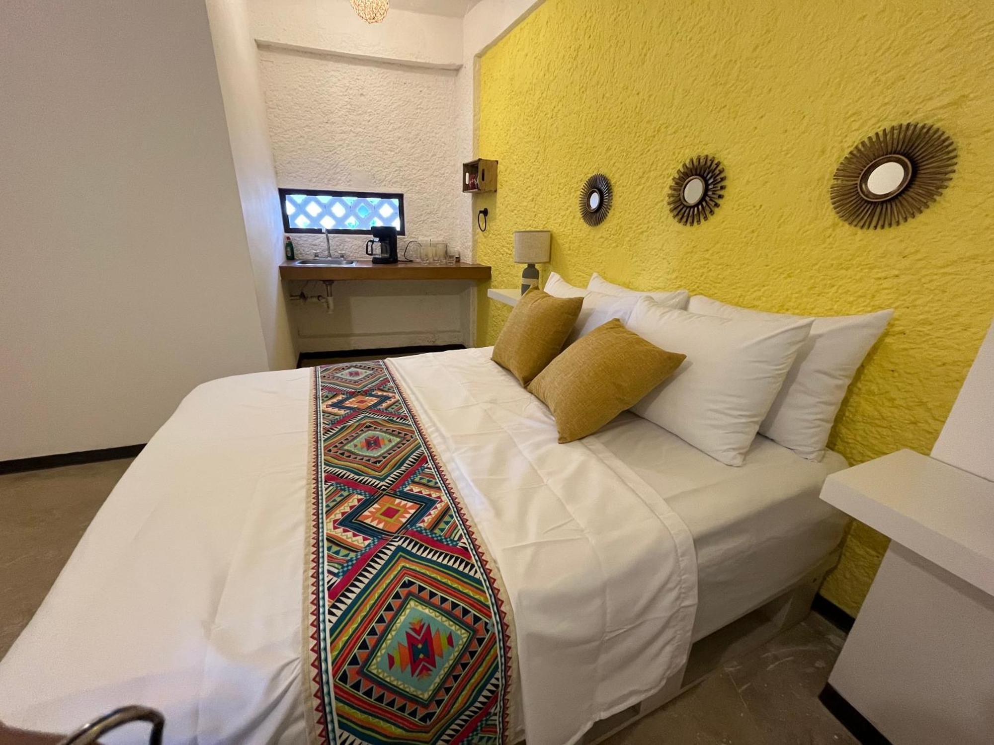 Yellow Hostel Cancun