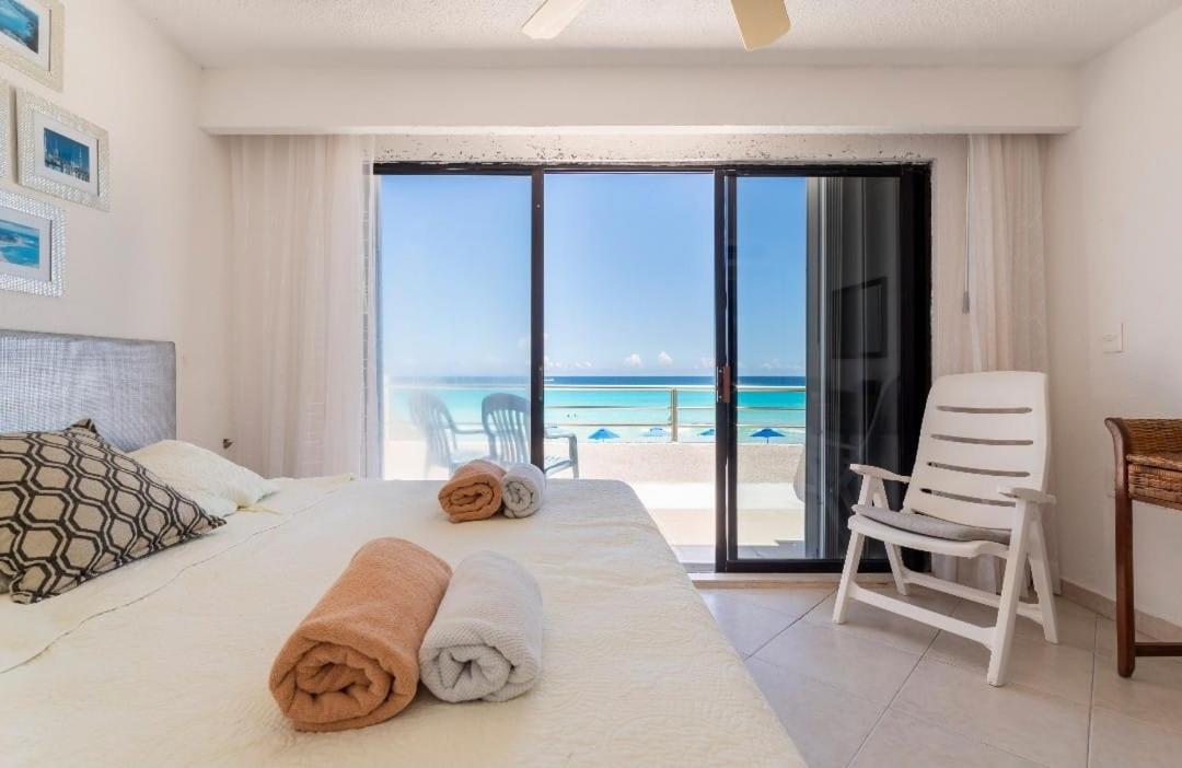 Ocean View Front Apartment