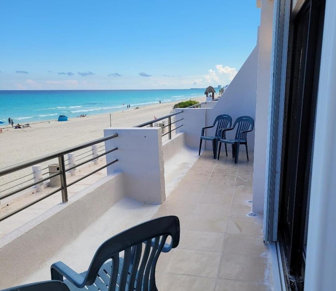 Ocean View Front Apartment