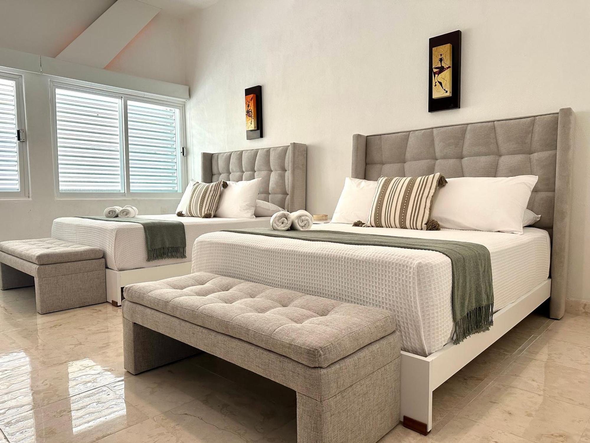 Don Village - 5br Luxury Waterfront Private By Solmar *