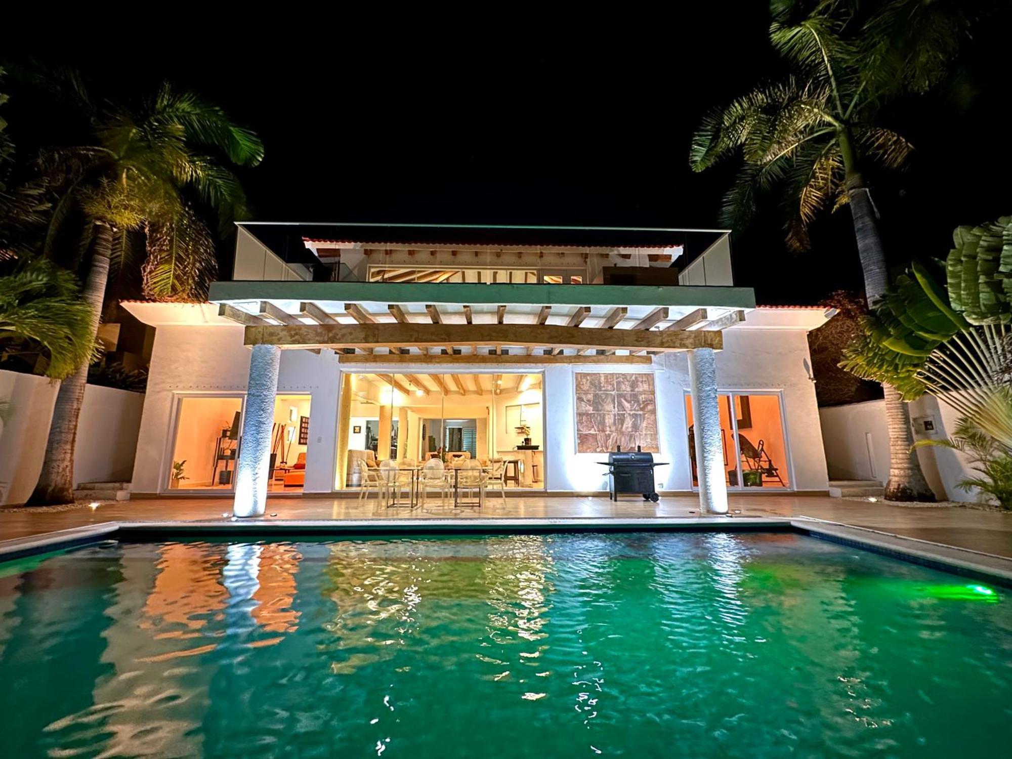 Apartment Don Village - 5br Luxury Waterfront Private By Solmar