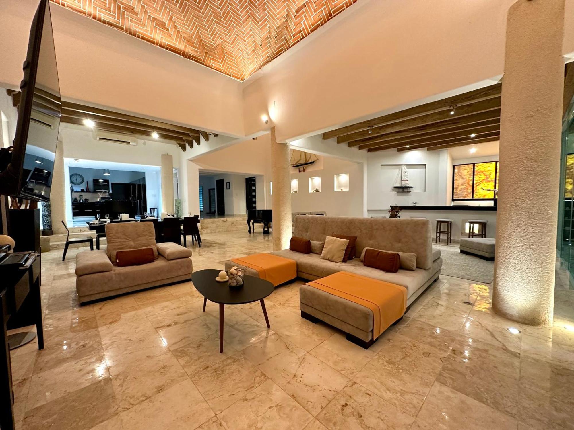 Don Village - 5br Luxury Waterfront Private By Solmar *