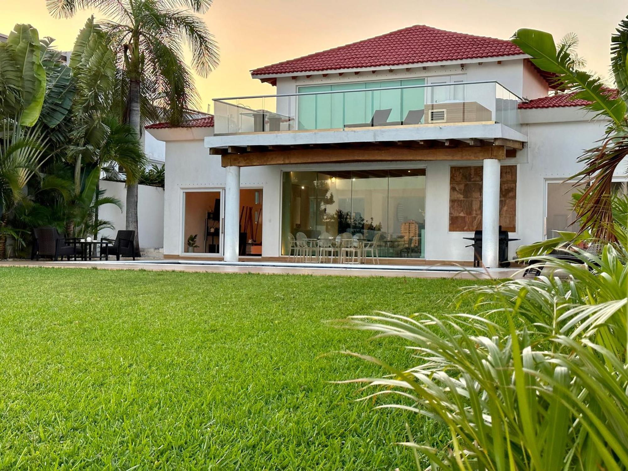 Apartment Don Village - 5br Luxury Waterfront Private By Solmar