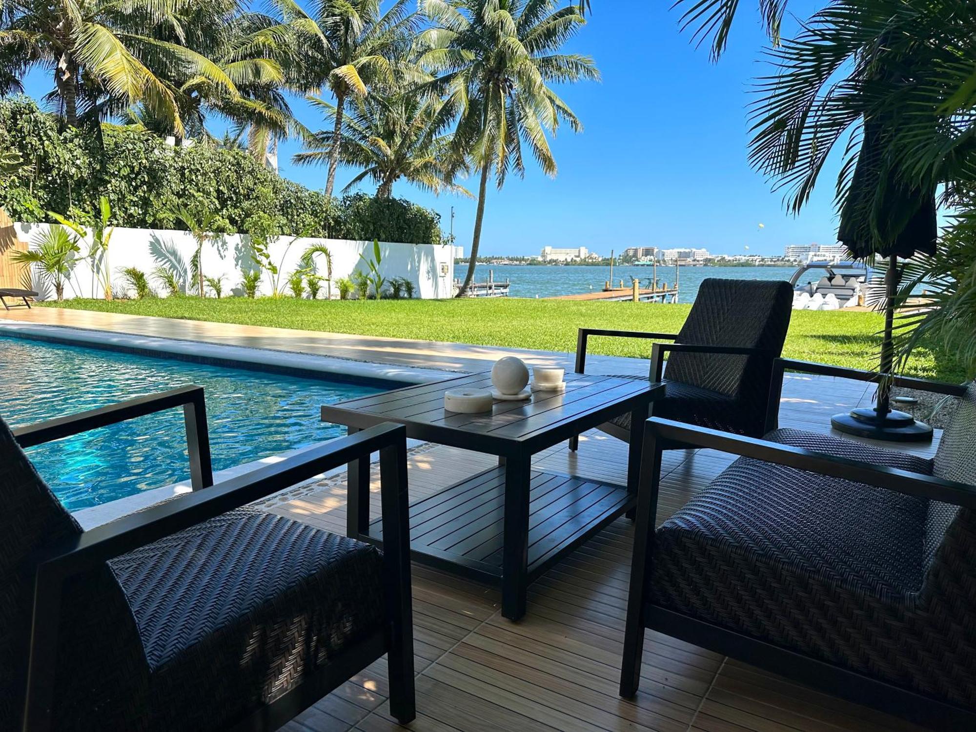 Don Village - 5br Luxury Waterfront Private By Solmar Apartment