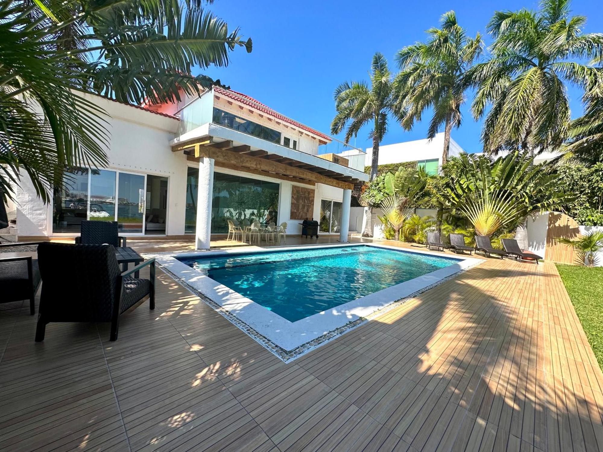 Apartment Don Village - 5br Luxury Waterfront Private By Solmar *