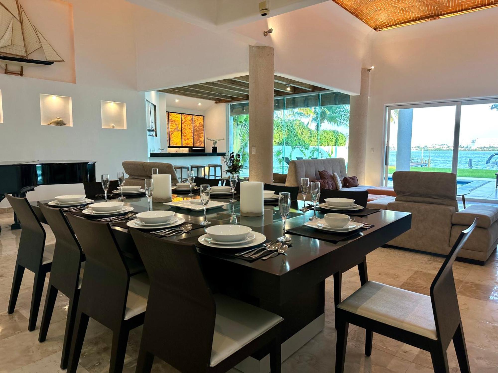 Don Village - 5br Luxury Waterfront Private By Solmar