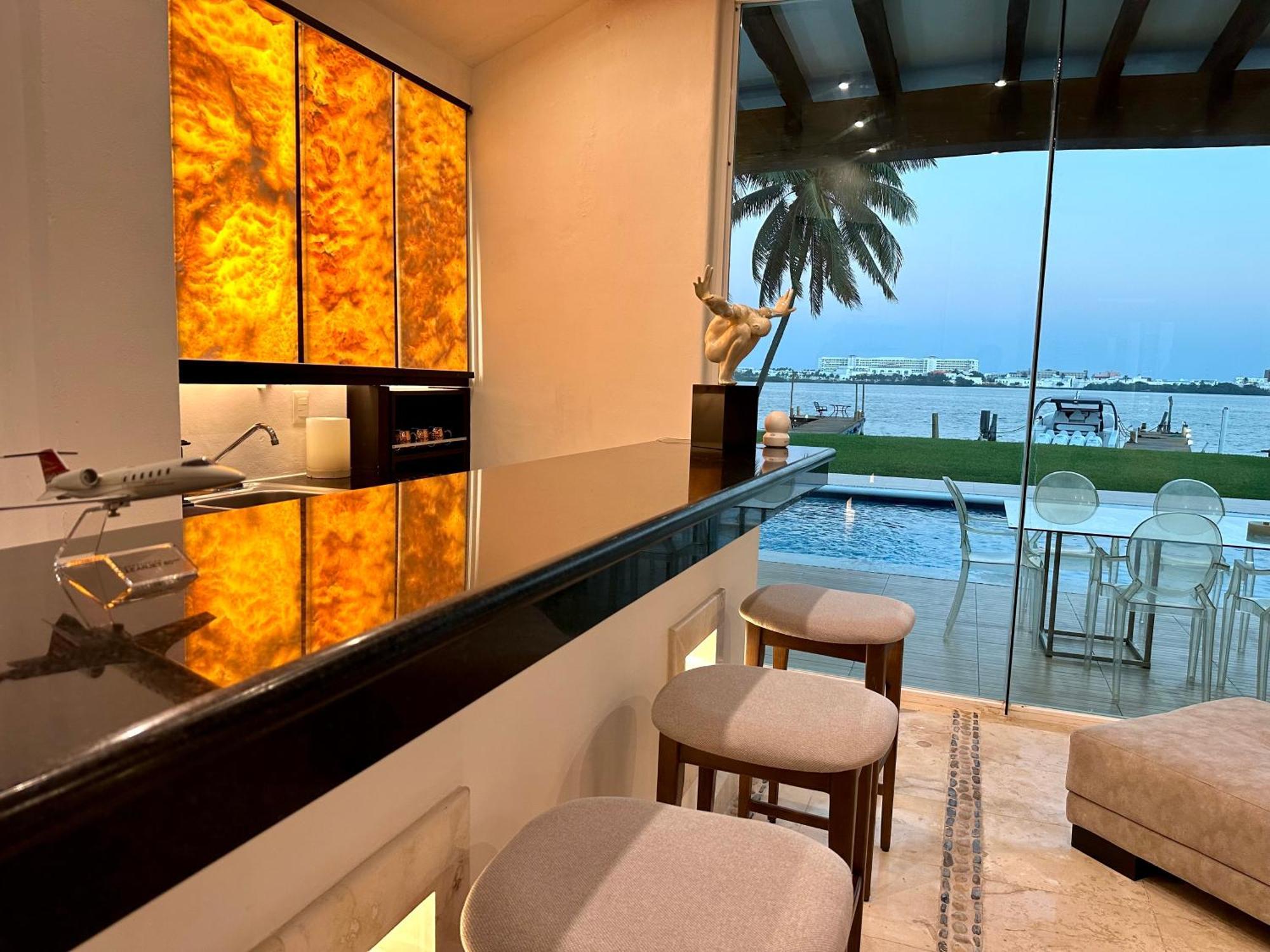 Don Village - 5br Luxury Waterfront Private By Solmar *