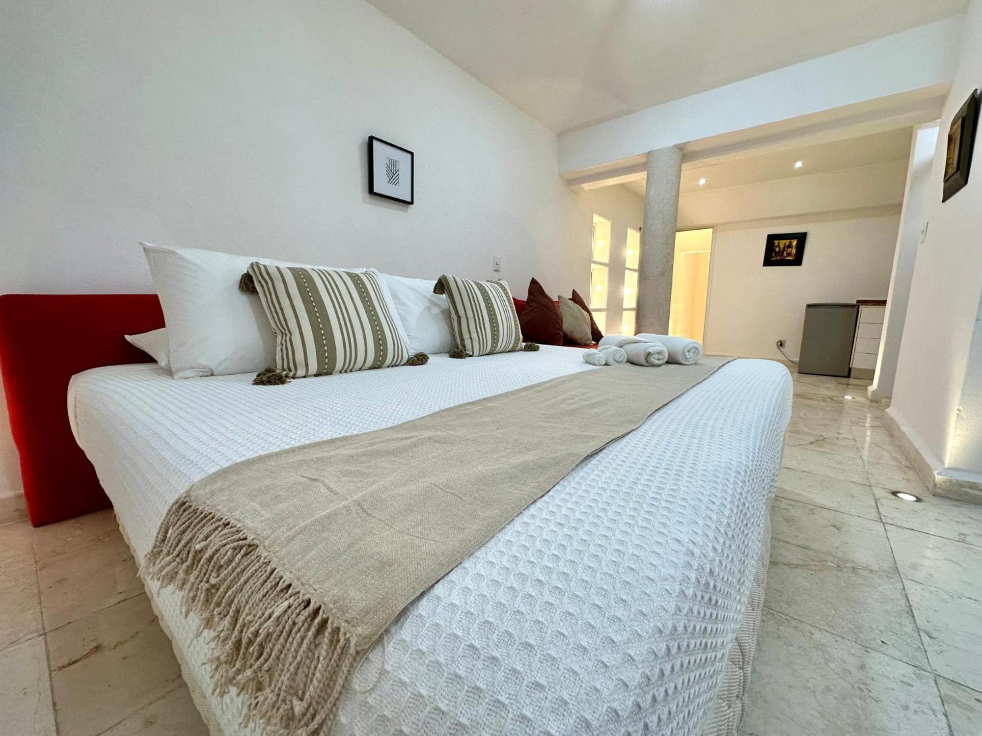 Don Village - 5br Luxury Waterfront Private By Solmar Cancun