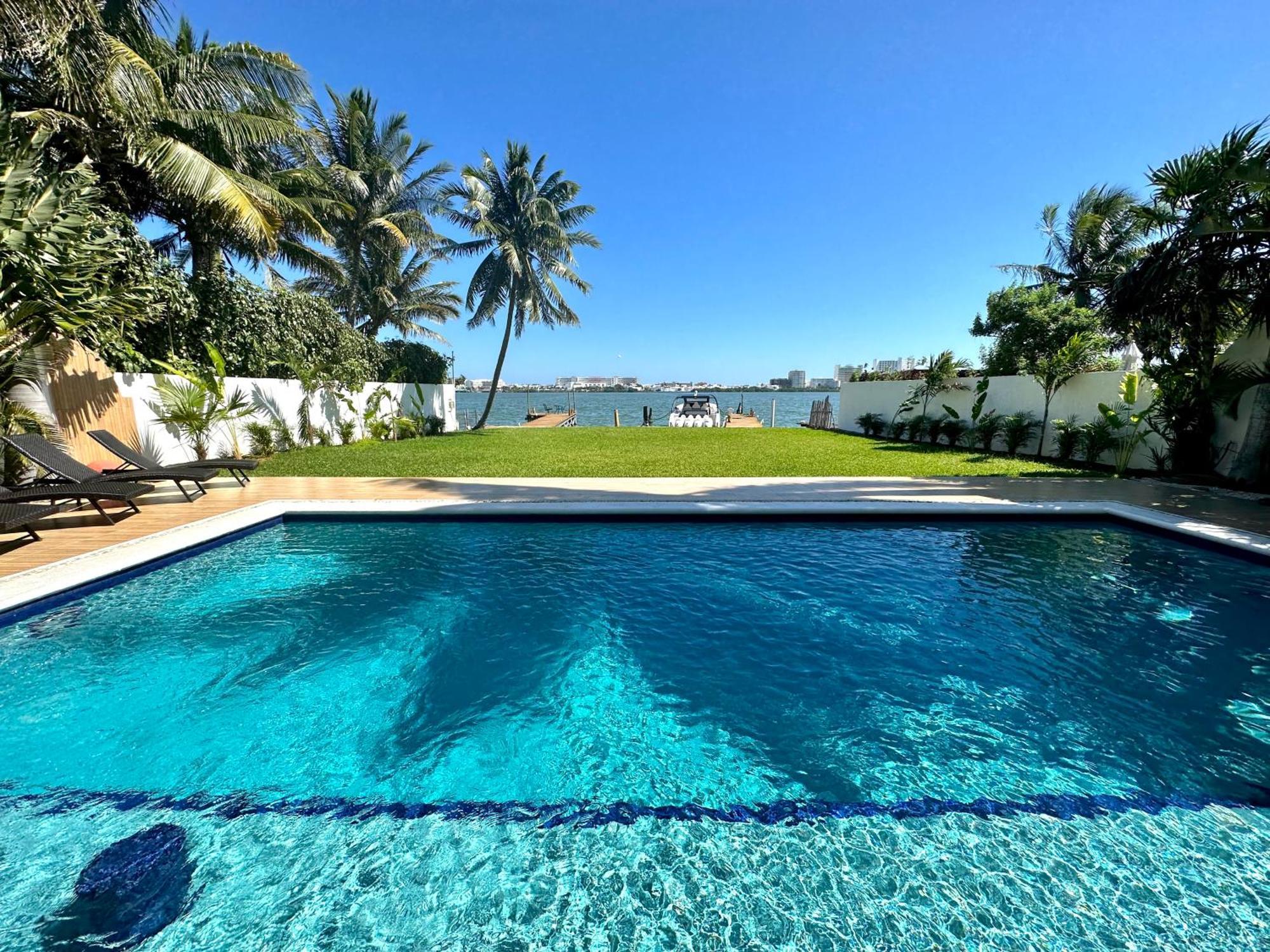 Don Village - 5br Luxury Waterfront Private By Solmar Apartment *