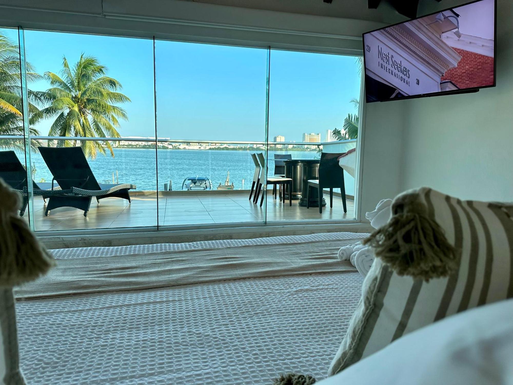 Don Village - 5br Luxury Waterfront Private By Solmar Apartment *