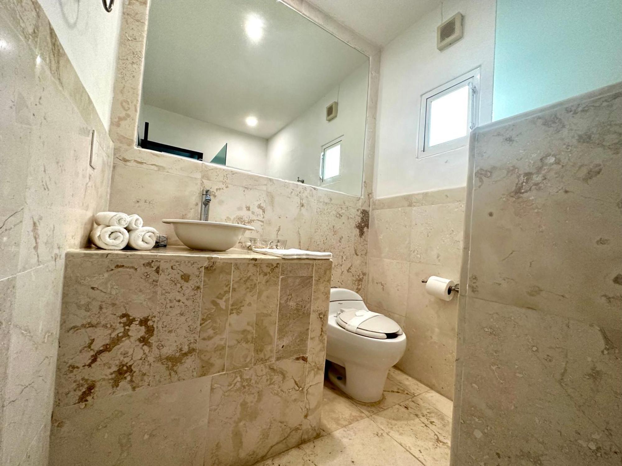 Don Village - 5br Luxury Waterfront Private By Solmar *