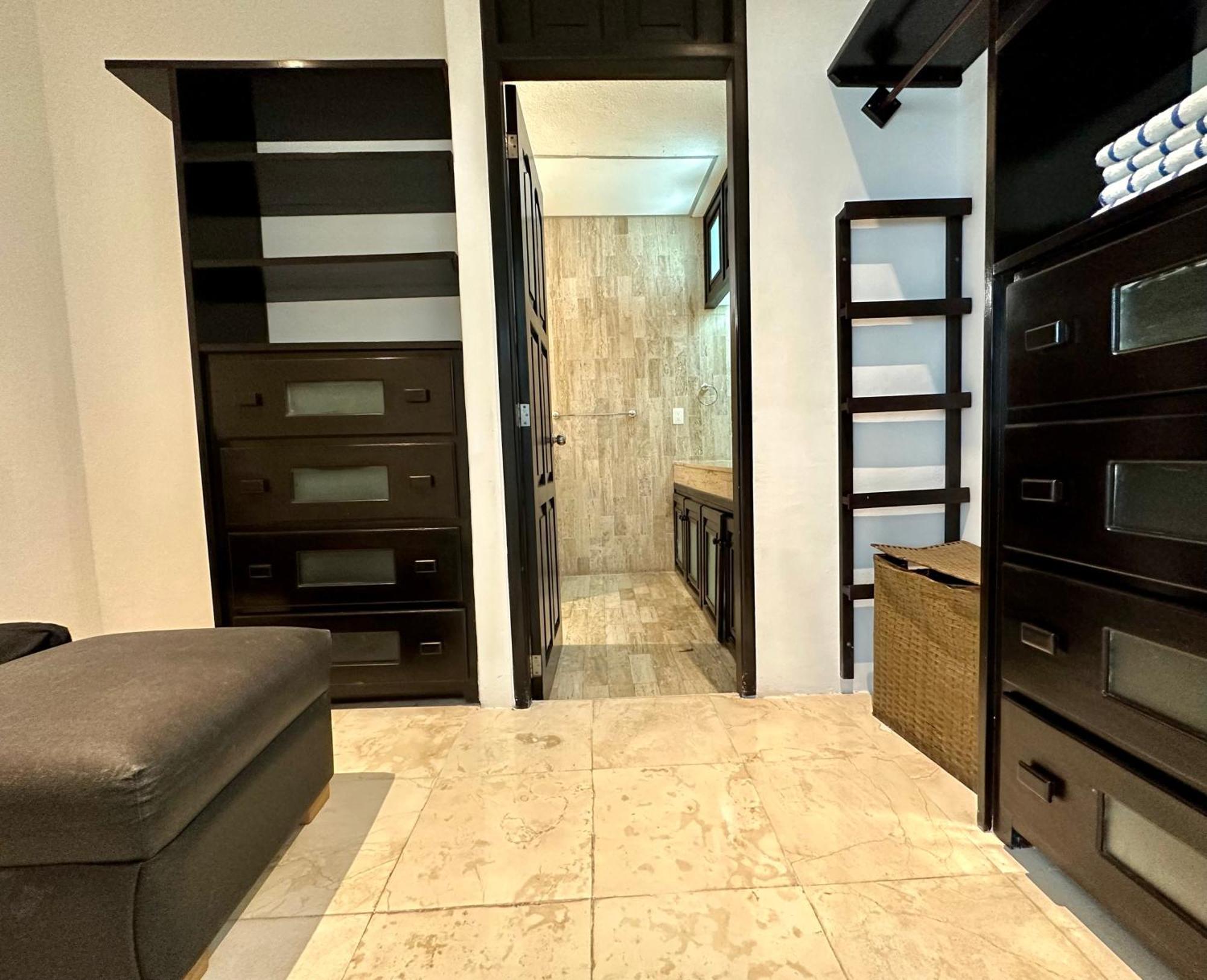 Don Village - 5br Luxury Waterfront Private By Solmar Apartment