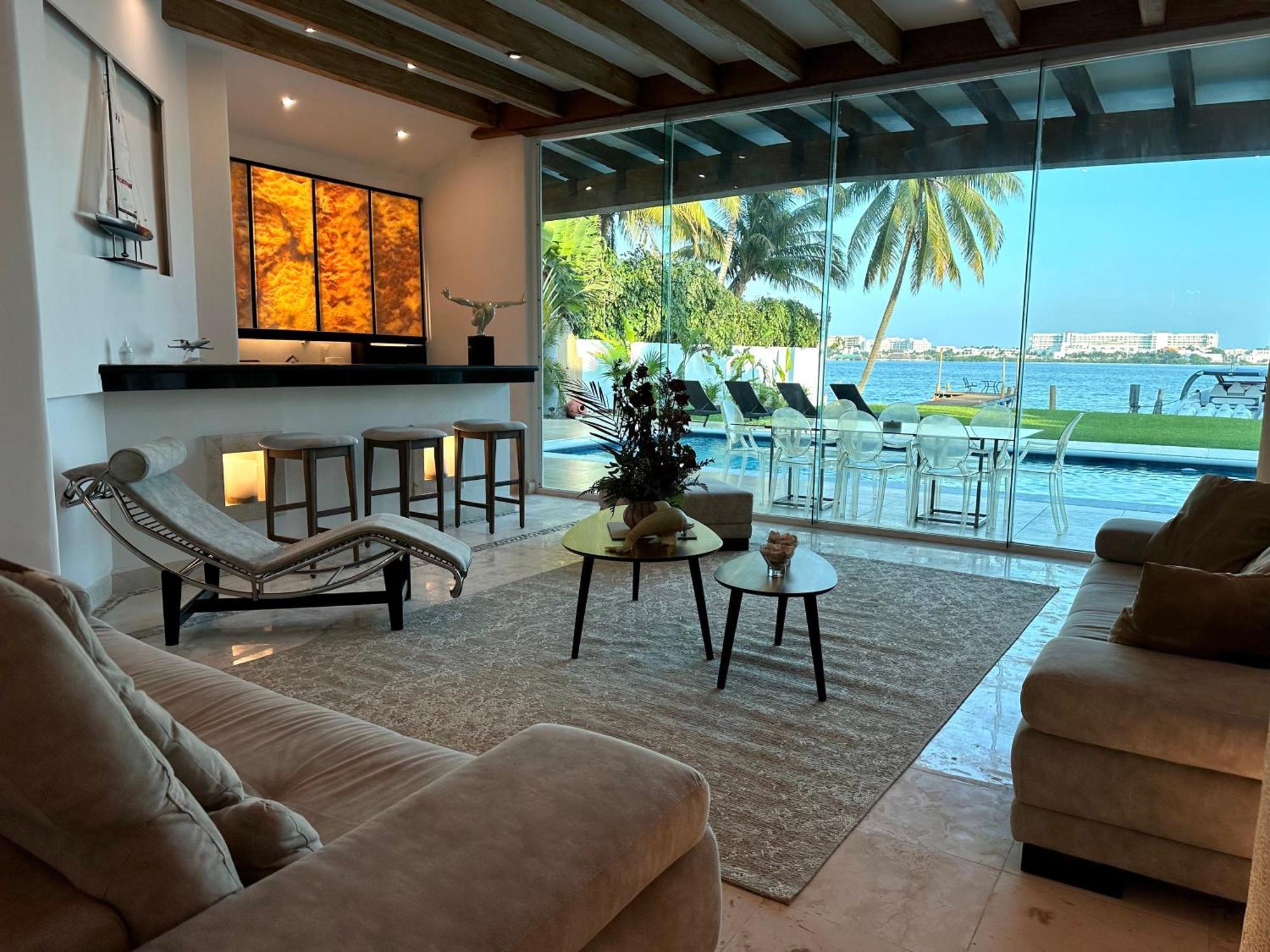 Apartment Don Village - 5br Luxury Waterfront Private By Solmar