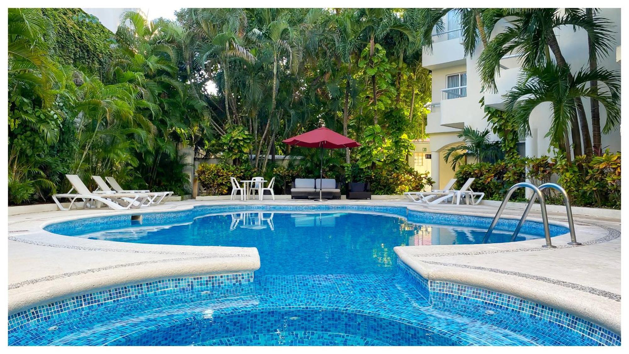Adhara Express Cancun