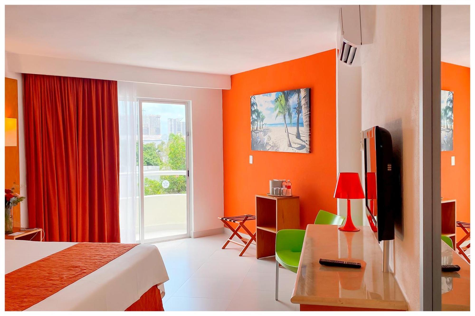 Adhara Express Hotel 3*