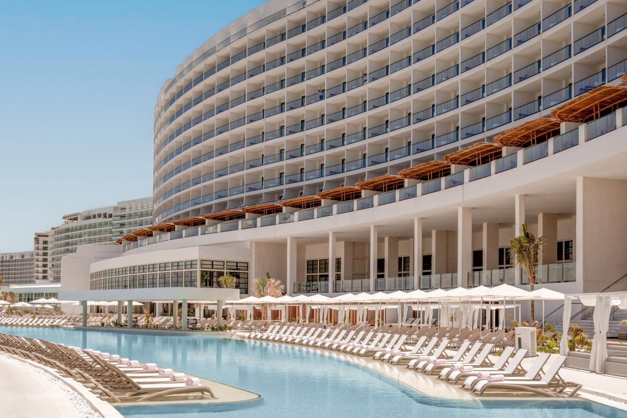 Ava Resort 5*