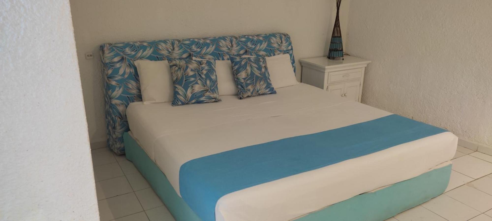 Turquesa, Amplia, Excelente Ubicacion. Apartment *