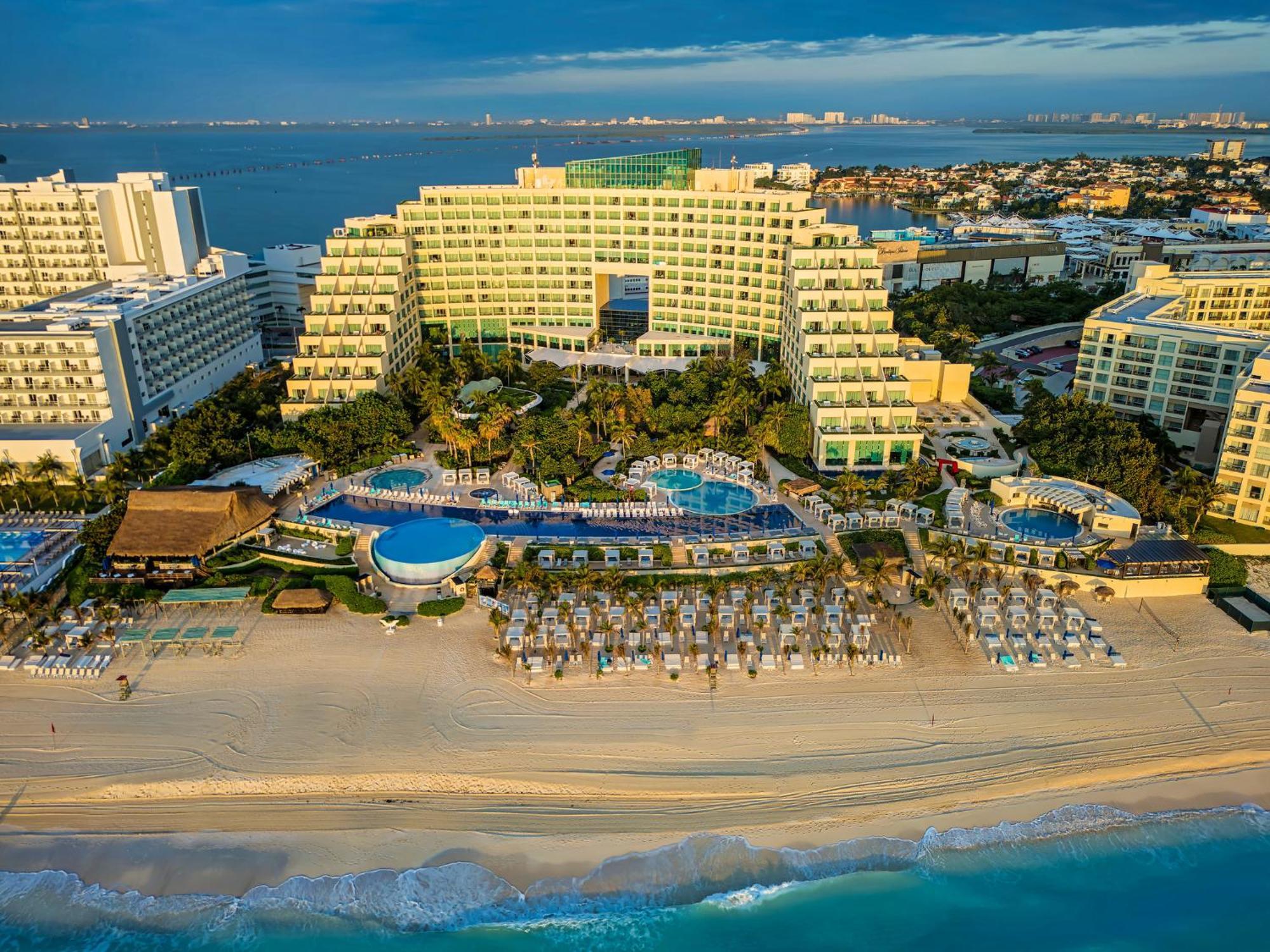 Resort Live Aqua - Adults Only - All-inclusive