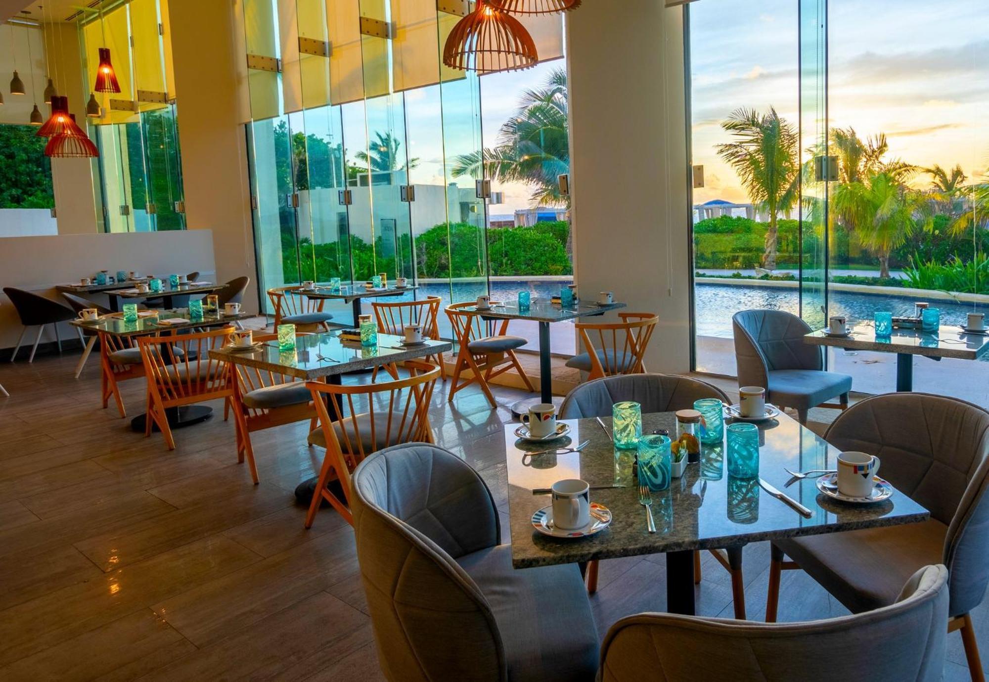 Resort Live Aqua - Adults Only - All-inclusive