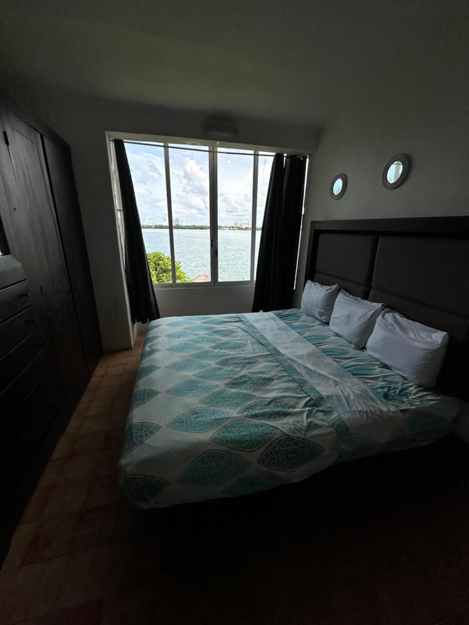 Hermoso Departamento En Zona Hotelera Frente A La Laguna Cancún