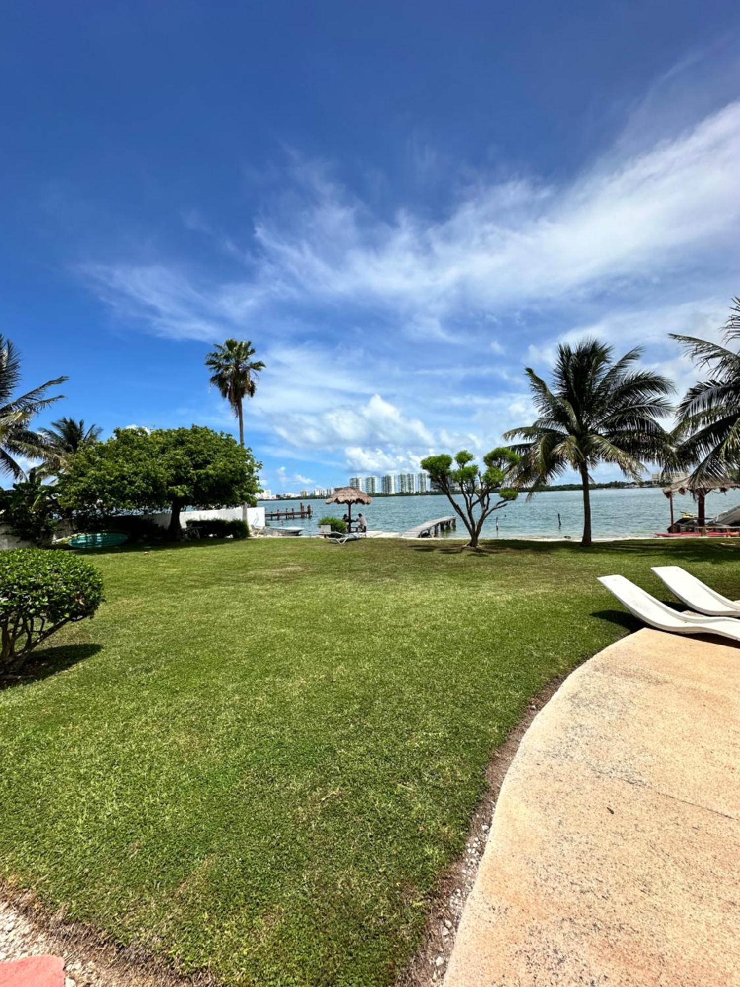 Hermoso Departamento En Zona Hotelera Frente A La Laguna Cancún