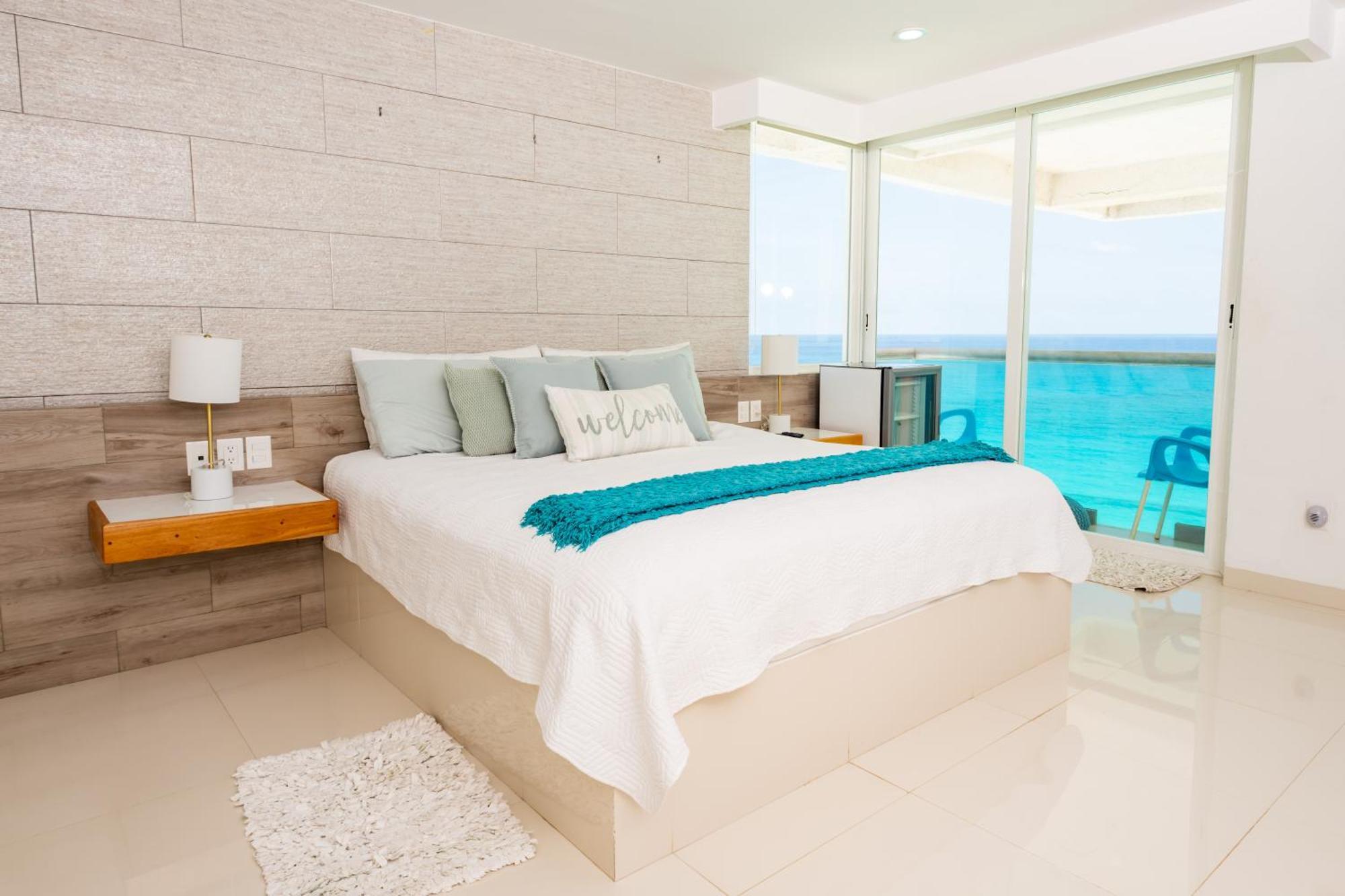 Ocean View Modern & Luxury Amenities Apartment