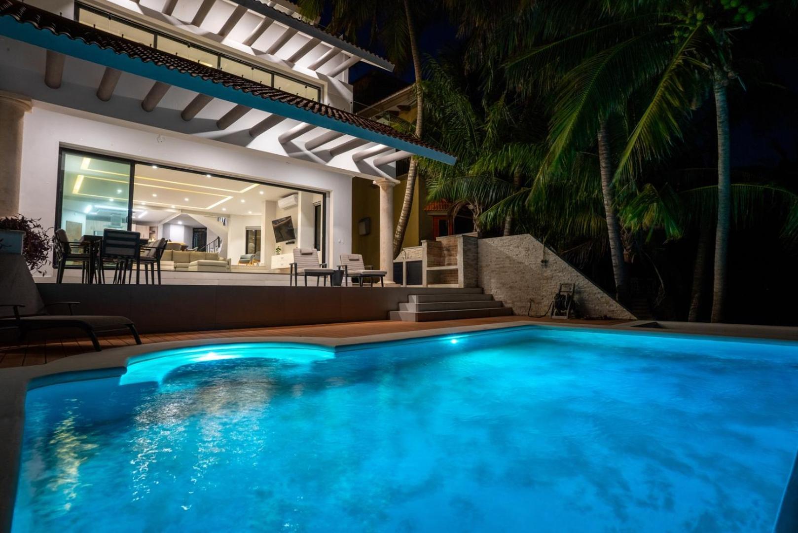 6br Modern Oceanfront W/ Infinity Pool Cancún