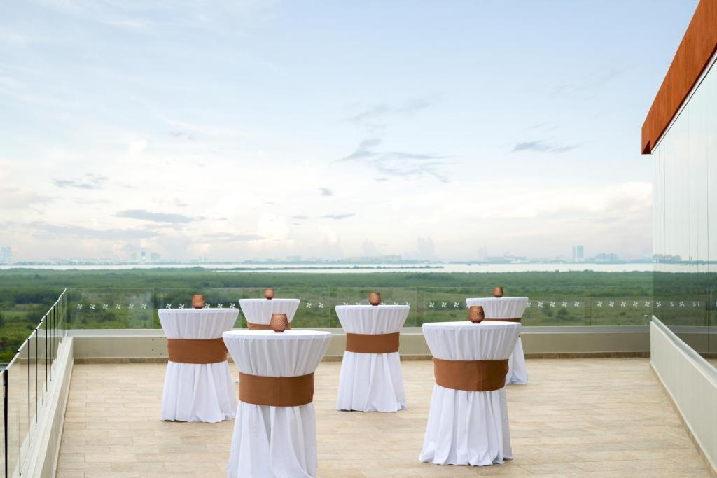 Four Points By Sheraton Centro 4*