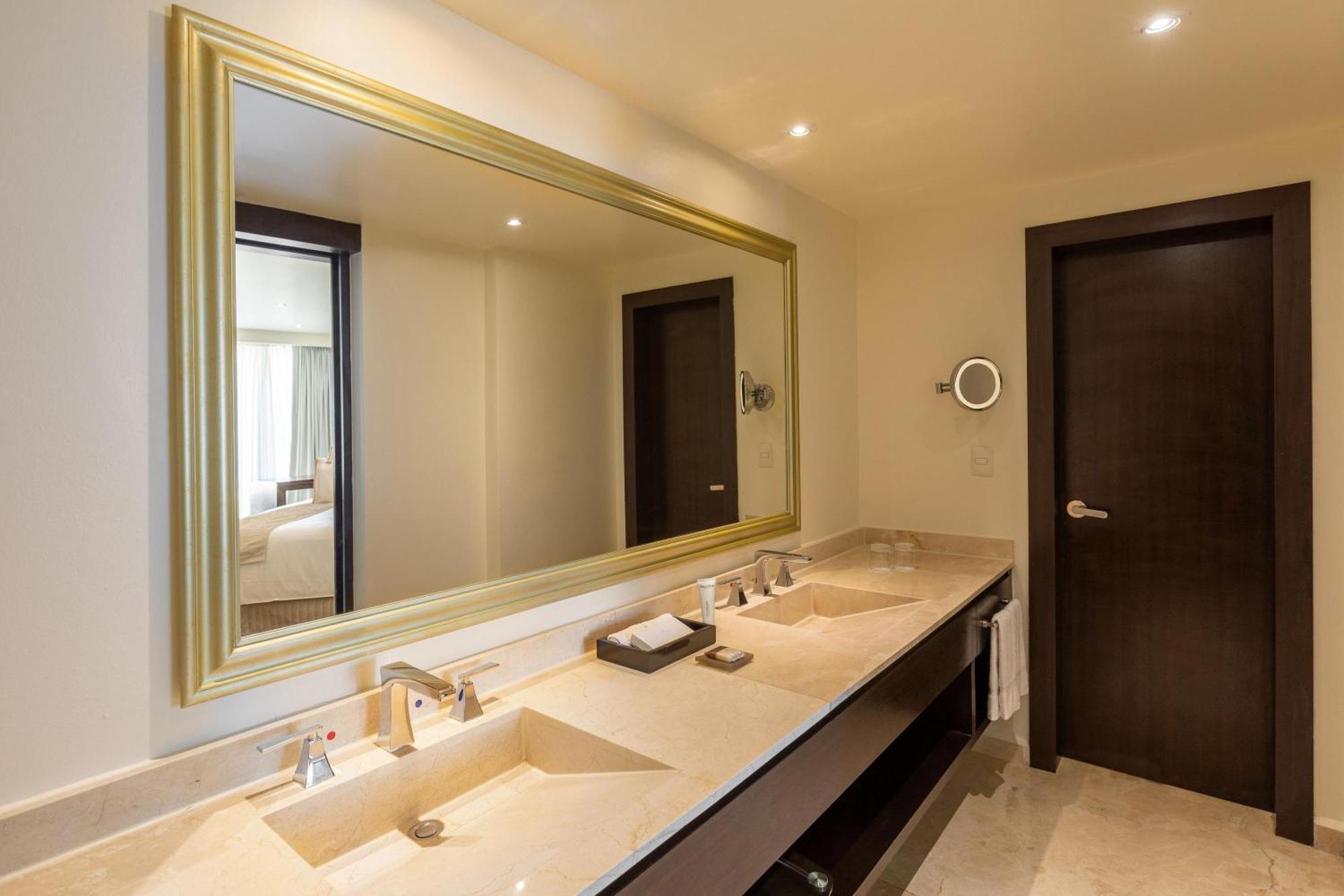Moon Palace Nizuc Resort 5*