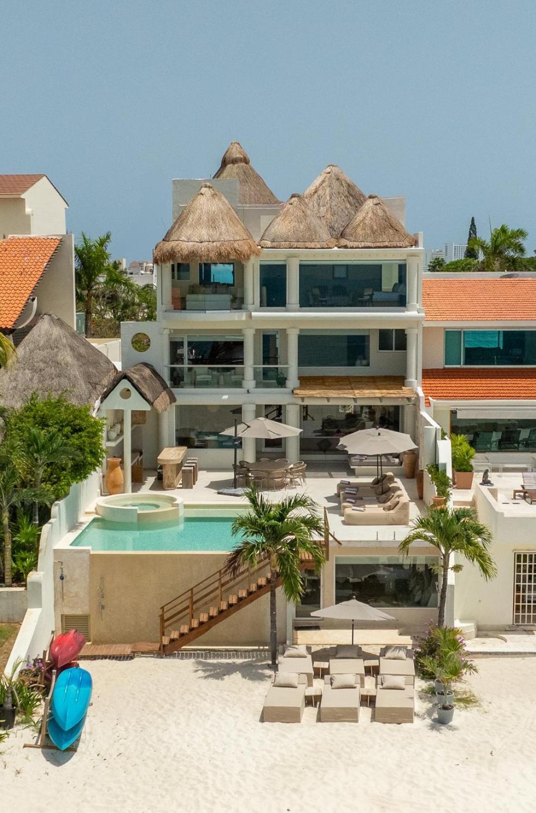 Flamingos Villa *