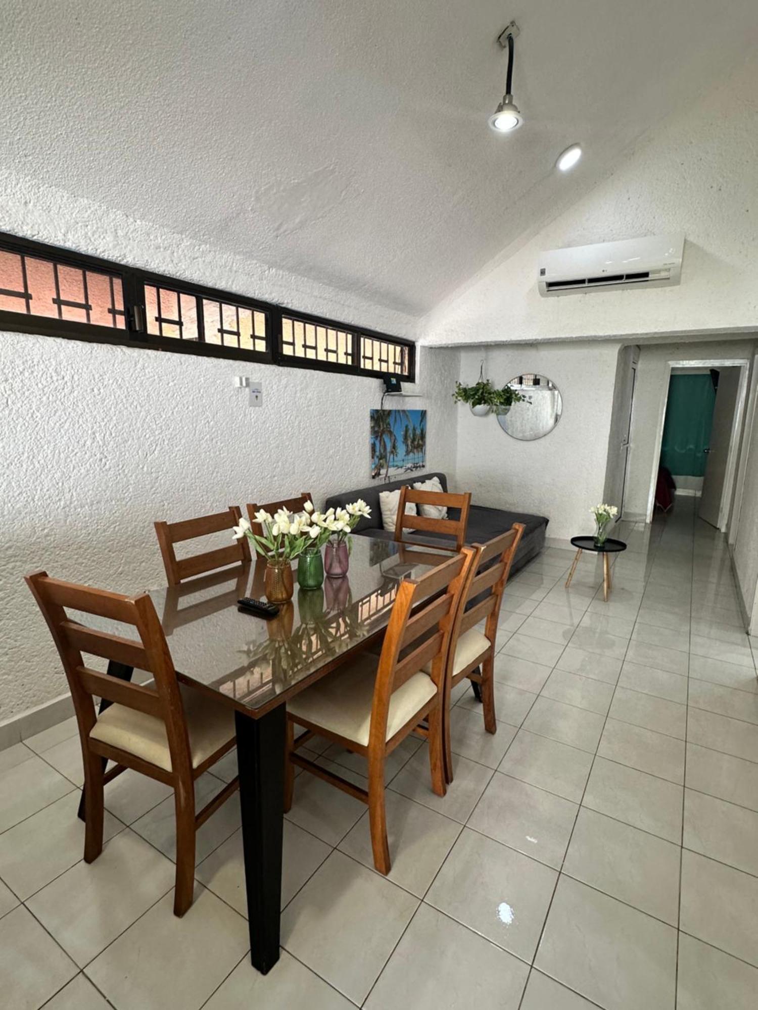 Holiday home Casa Hermosa En Zona Hotelera Frente Laguna