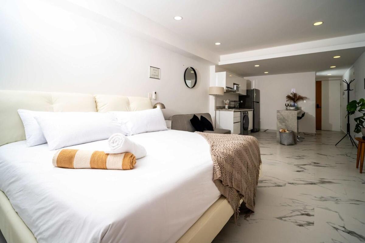 Barcelona Charming With Modern Design Apartment *